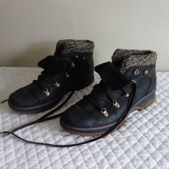 Merrell Eventyr Bluff Waterproof Hiking Boots – Wmns 9.5 - Picture 2 of 11